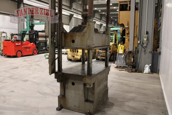 Dake 150 Ton Four-Post Press - Gallery Thumbnail 7