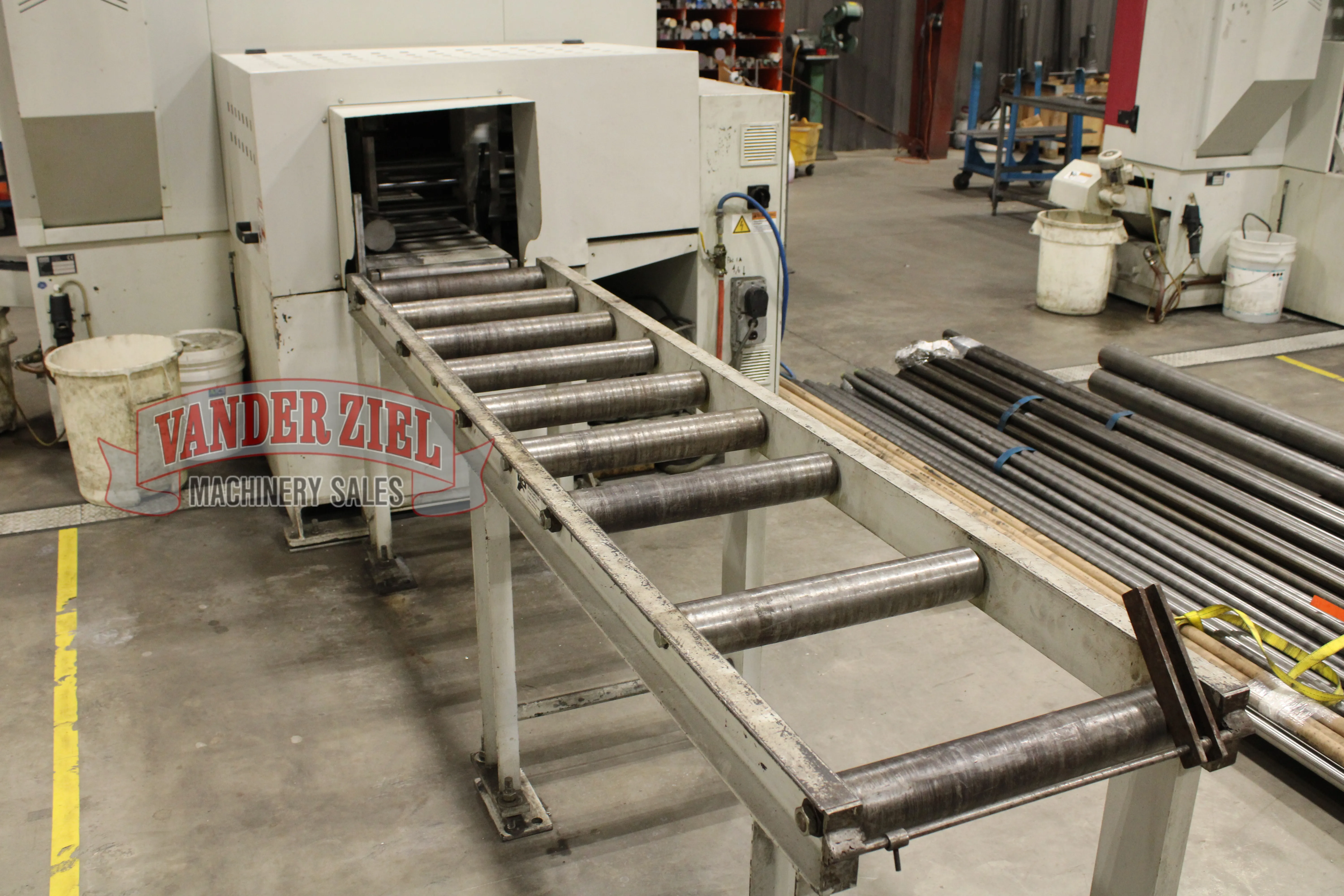 Behringer HBE321A Dynamic Horizontal Bandsaw, 13.8 x 12.6 in Capacity - Prefetch Image 48030
