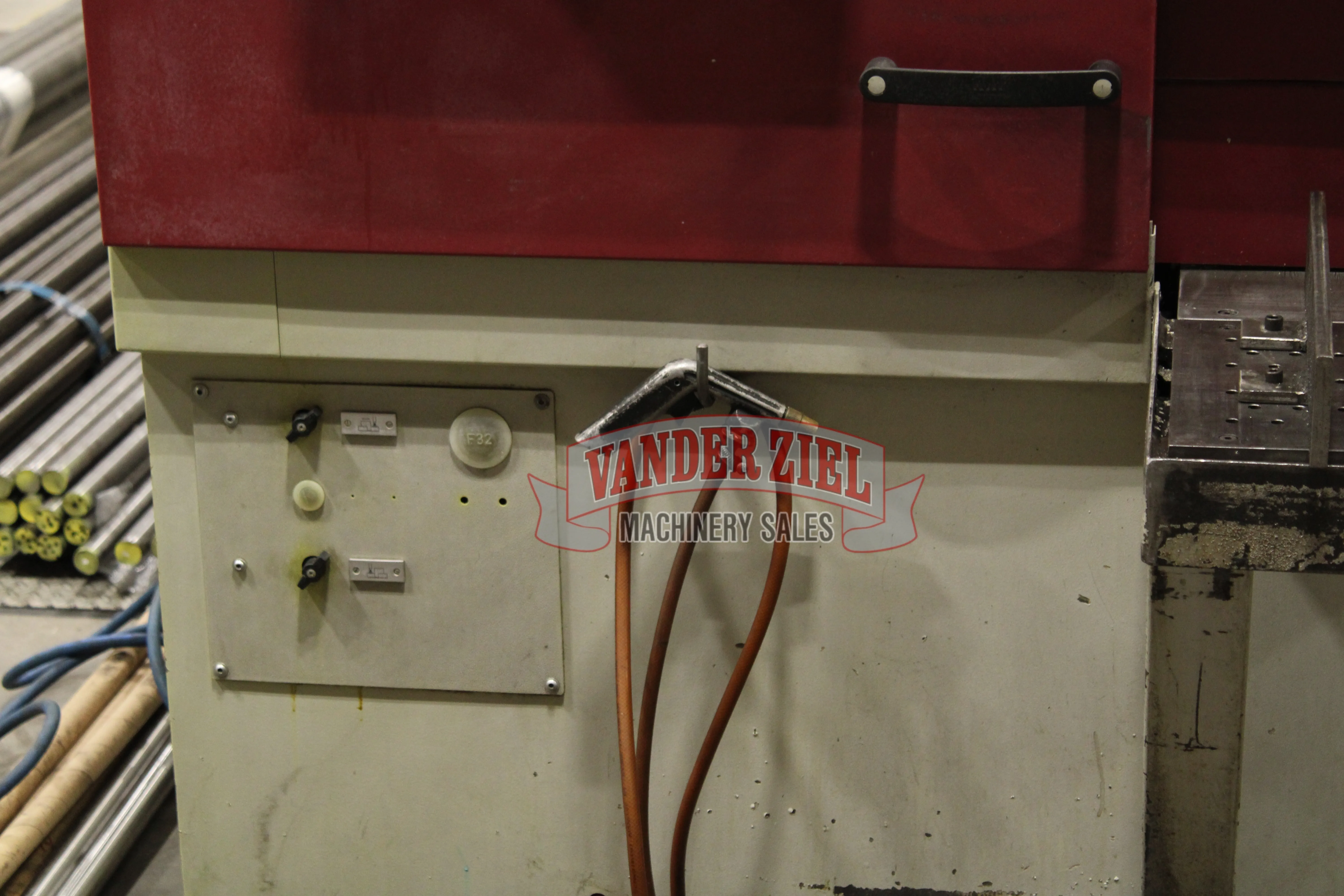 Behringer HBE321A Dynamic Horizontal Bandsaw, 13.8 x 12.6 in Capacity - Prefetch Image 48037