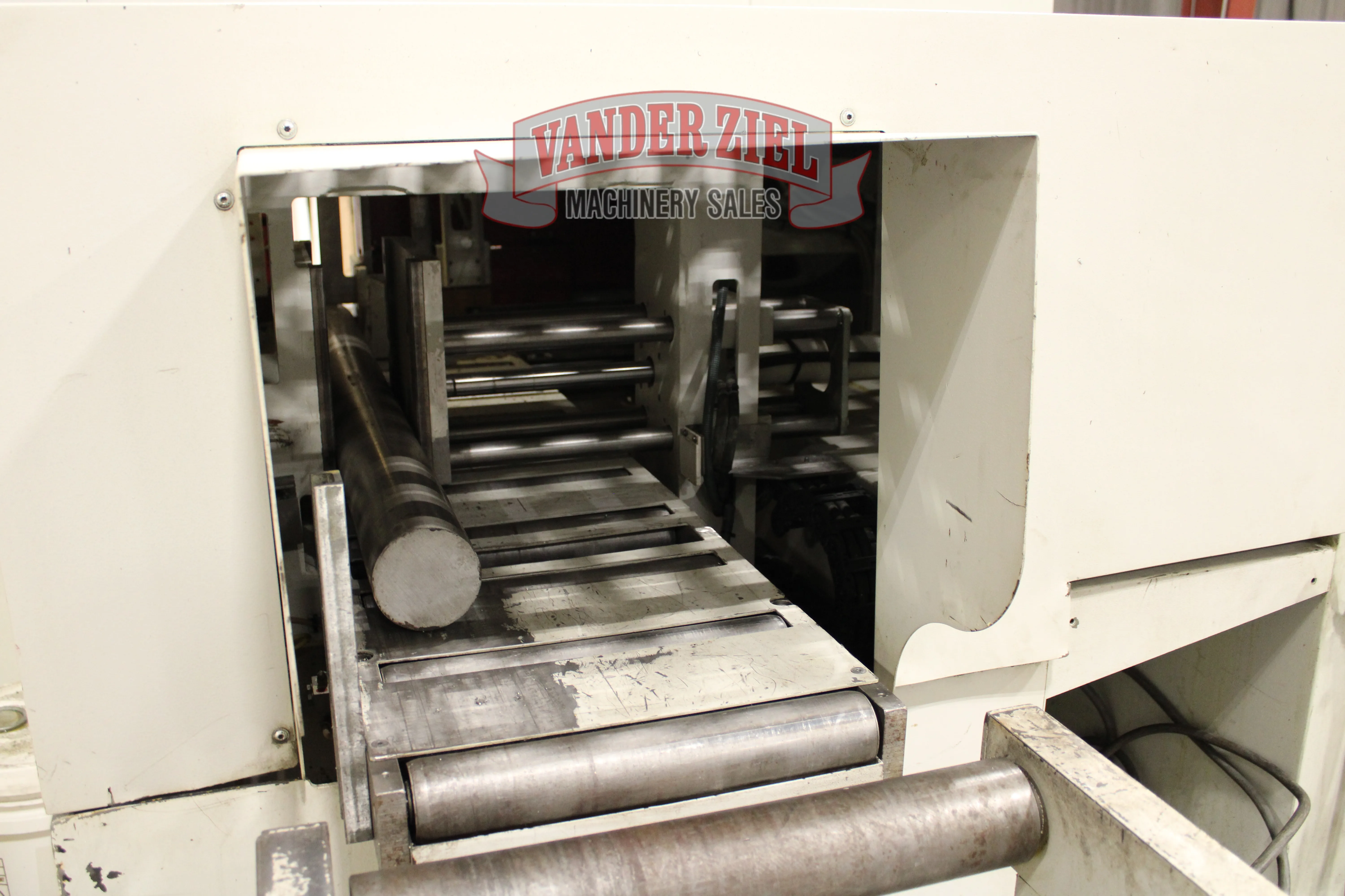 Behringer HBE321A Dynamic Horizontal Bandsaw, 13.8 x 12.6 in Capacity - Prefetch Image 48038