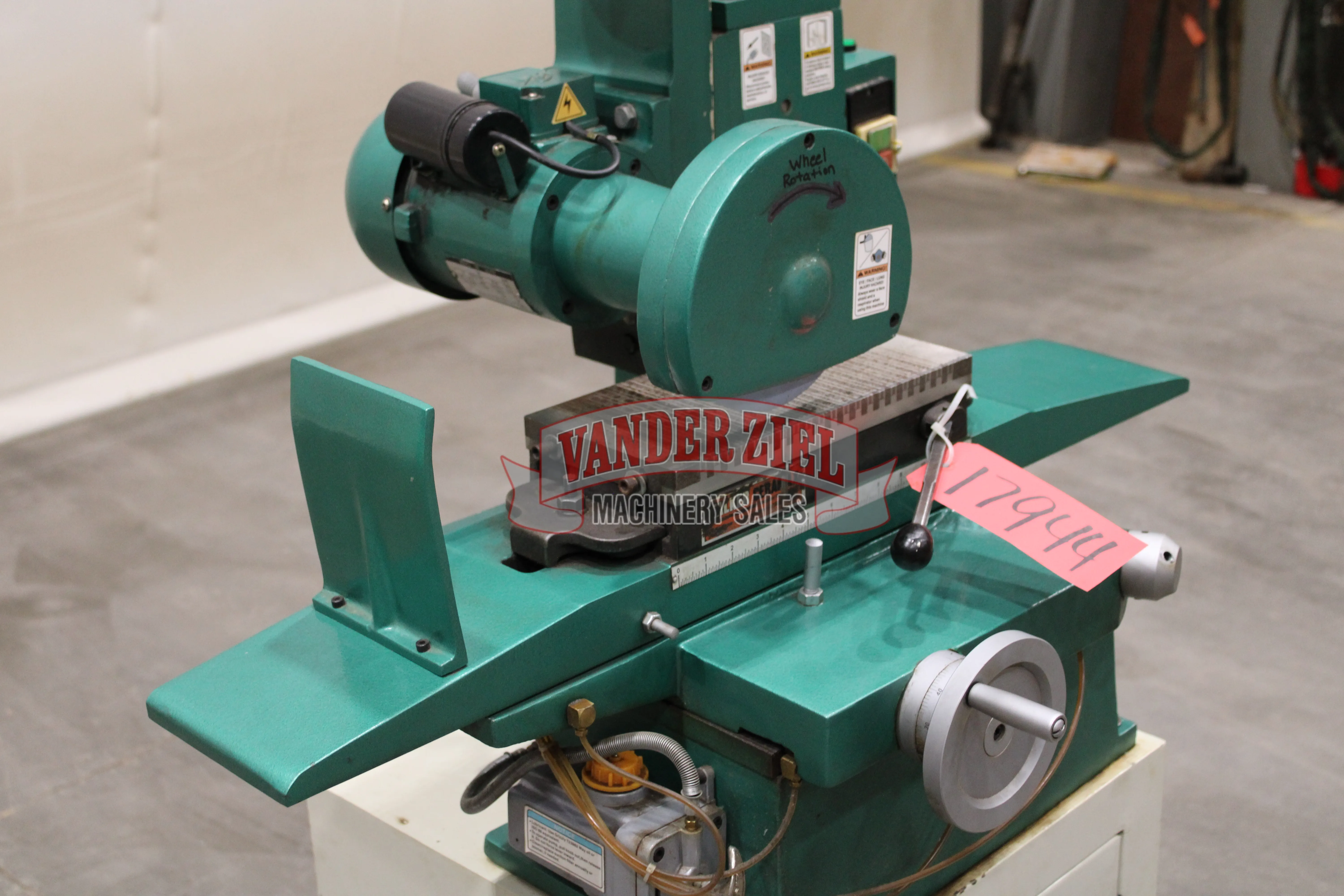 Grizzly 6' x 12" Hand Surface Grinder, Model 65963 Single Phase - Prefetch Image 48056