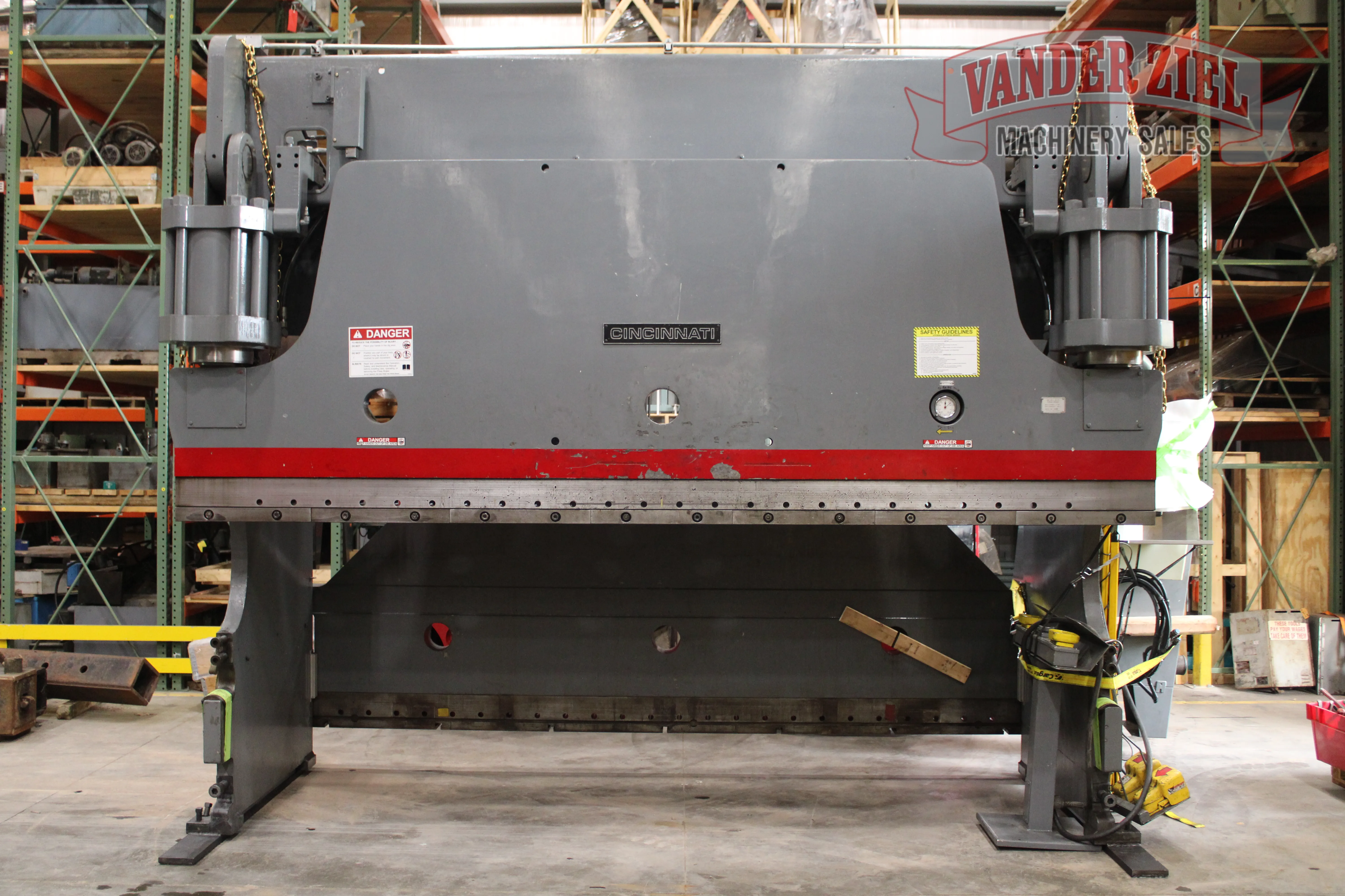 Cincinnati 14' x 350 Ton Hydraulic Press Brake - Main Image 1