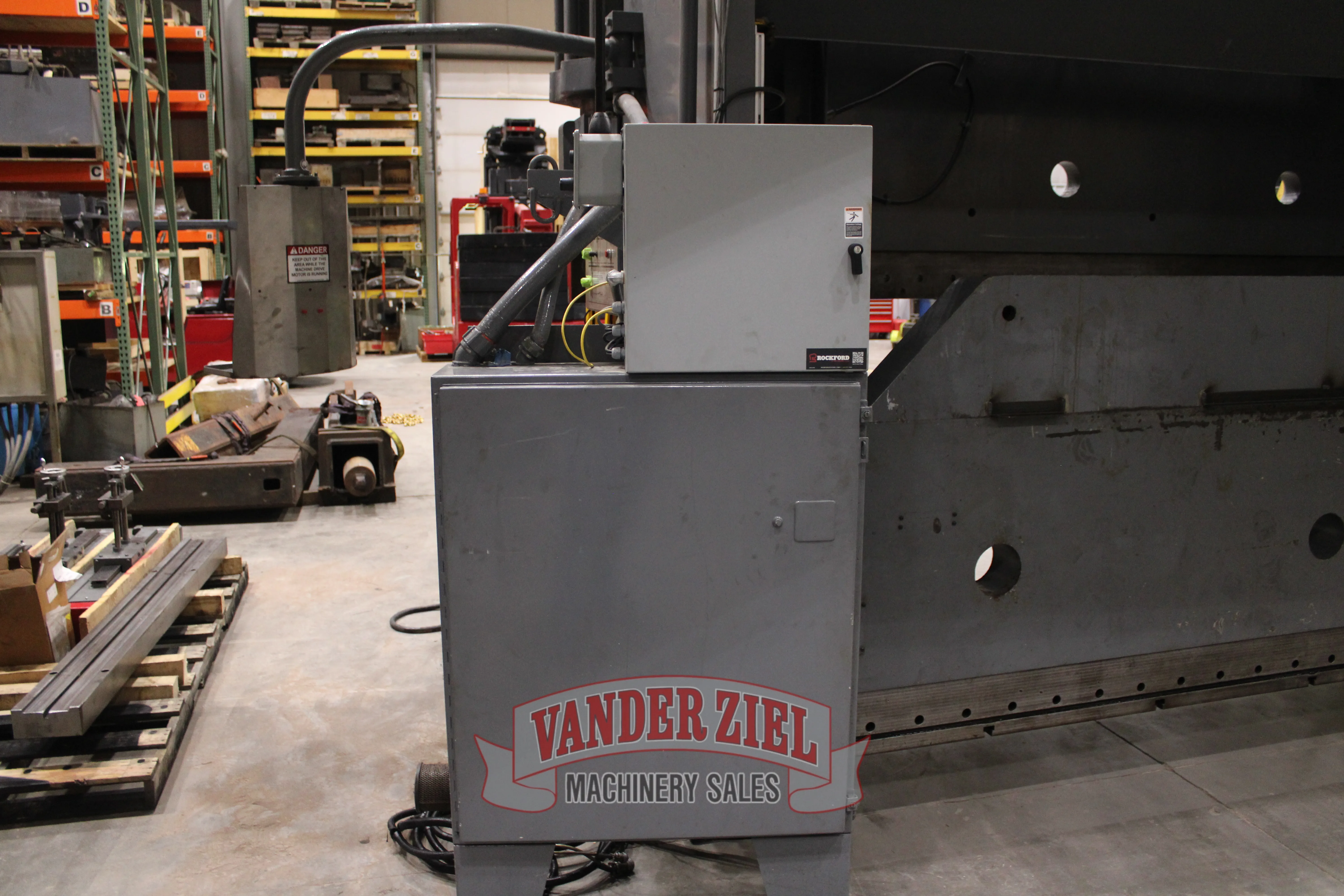 Cincinnati 14' x 350 Ton Hydraulic Press Brake - Prefetch Image 48731