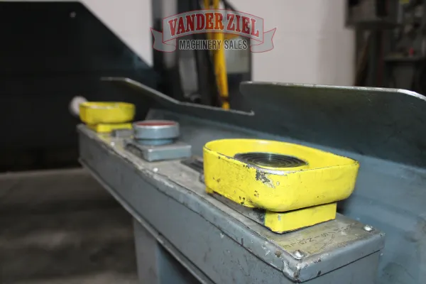 Cincinnati 14' x 350 Ton Hydraulic Press Brake - Gallery Thumbnail 6