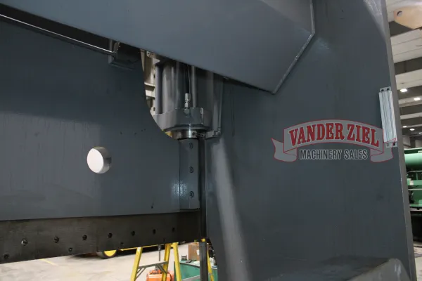 Cincinnati 14' x 350 Ton Hydraulic Press Brake - Gallery Thumbnail 10