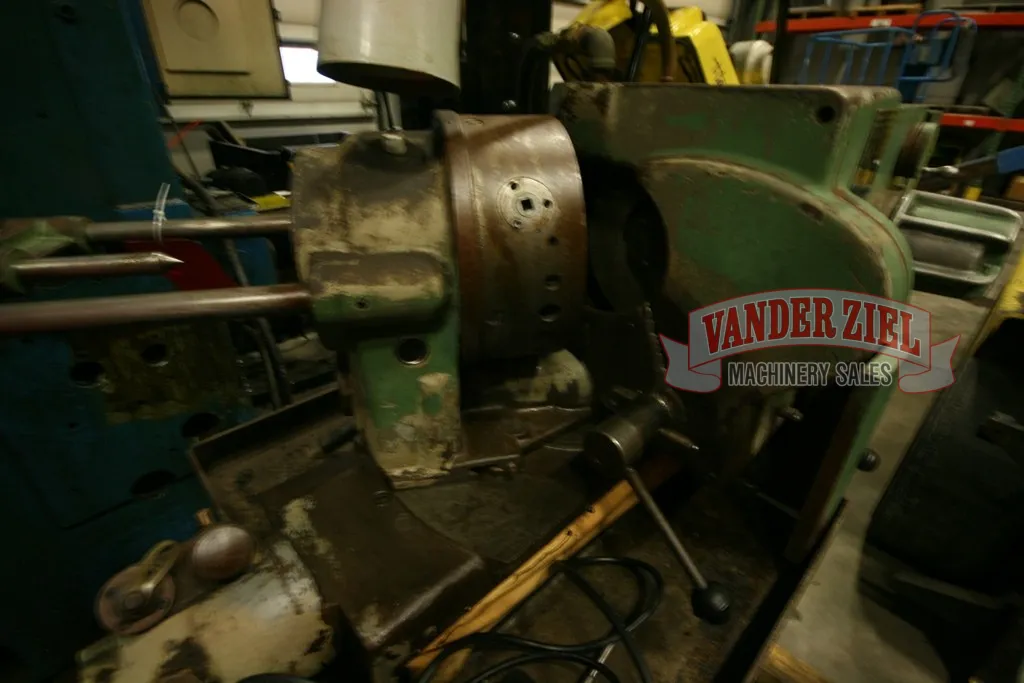 Oliver Model 600 Tool Grinder with Auto Feed, 9" Chuck - Prefetch Image 9318