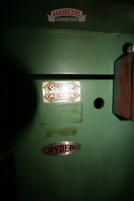 Oliver Model 600 Tool Grinder with Auto Feed, 9" Chuck - Gallery Thumbnail 9